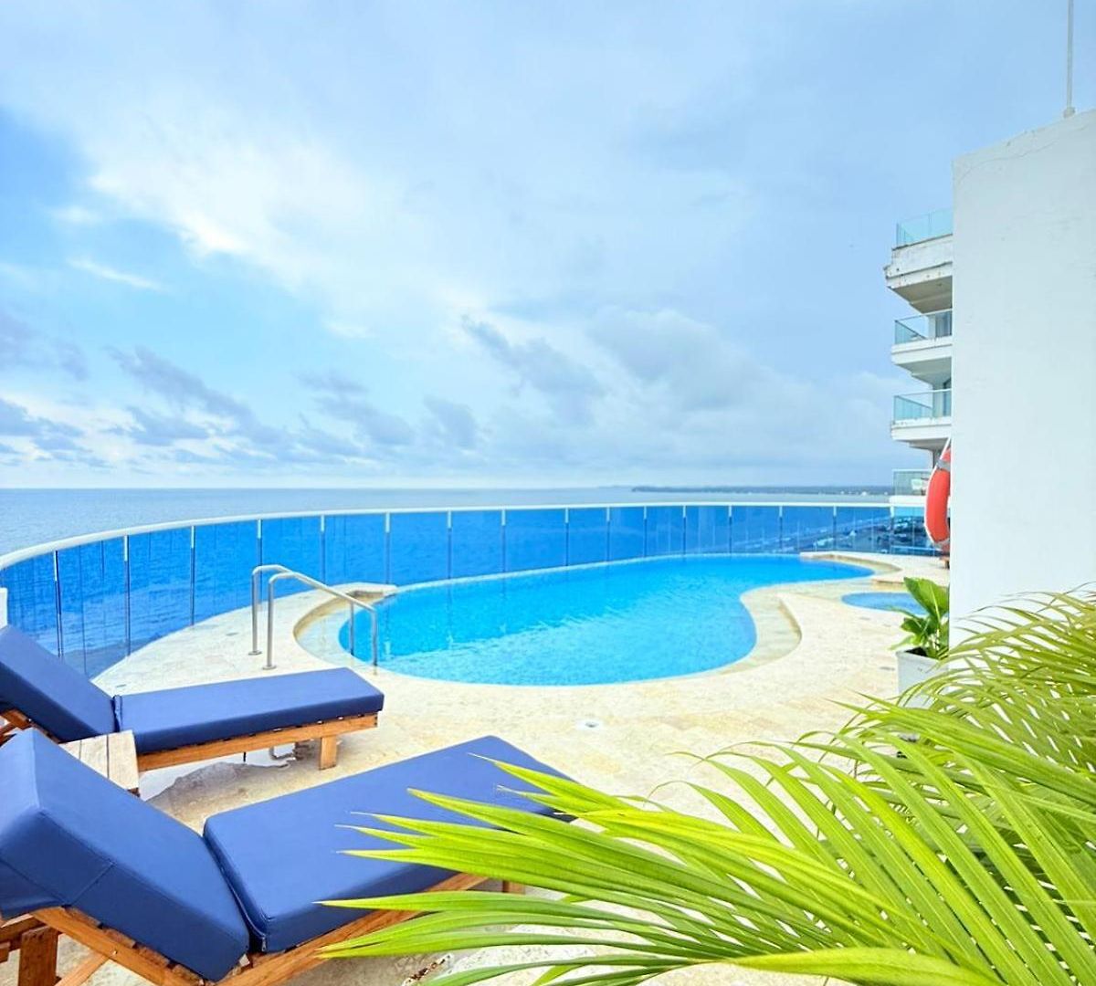 Apartamento frente al mar vistas panoramicas y piscina Apartamento Cartagena