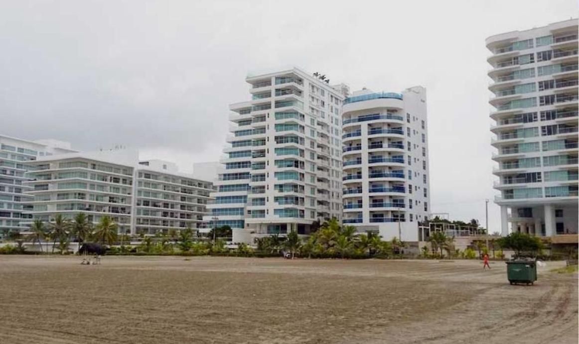 Apartamento frente al mar vistas panoramicas y piscina
