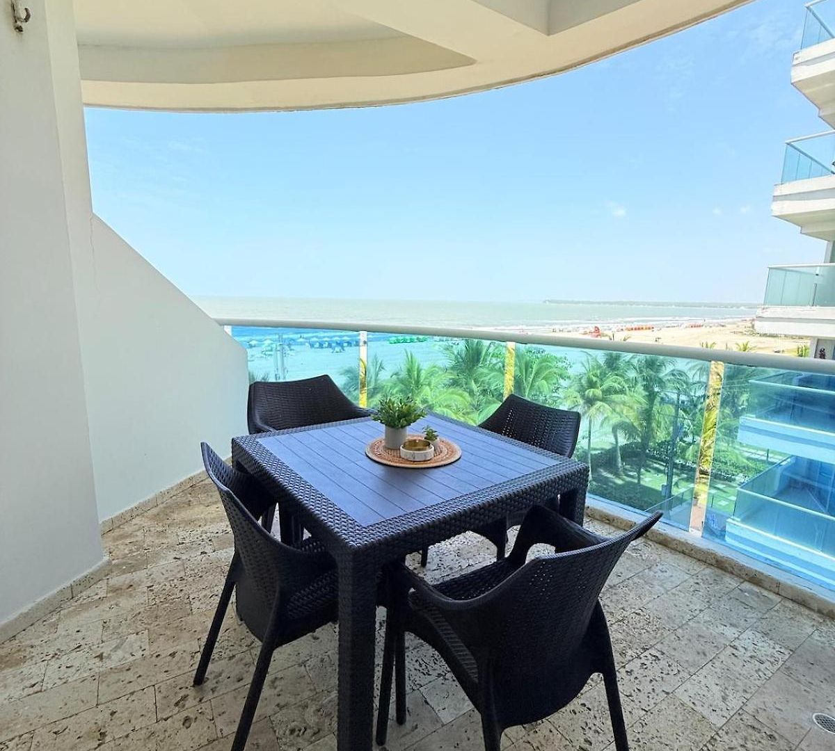 Apartamento frente al mar vistas panoramicas y piscina Apartamento