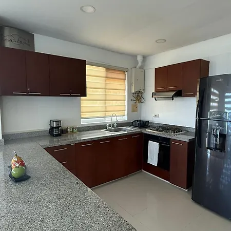 Apartamento frente al mar vistas panoramicas y piscina