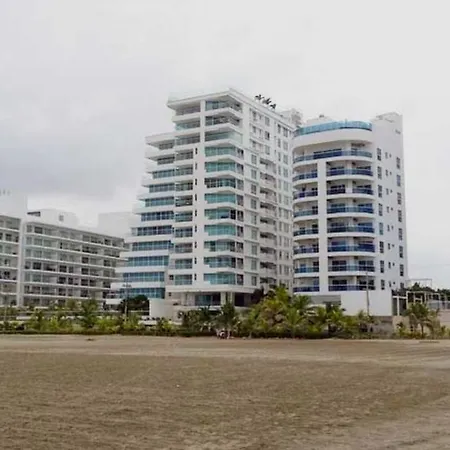 Apartamento frente al mar vistas panoramicas y piscina